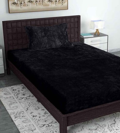 Black Solid 300 TC Yarn Single Fitted Bedsheet With 1 Pillow Cover