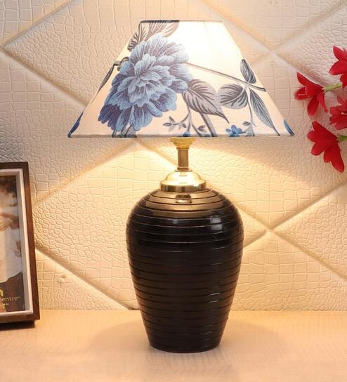 Blue & White Shade Table Lamp With Black Terracotta Base by Foziq