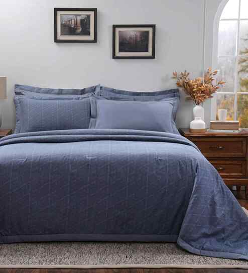 Blue Cotton Geometric Print 110 GSM Double Bed Quilt
