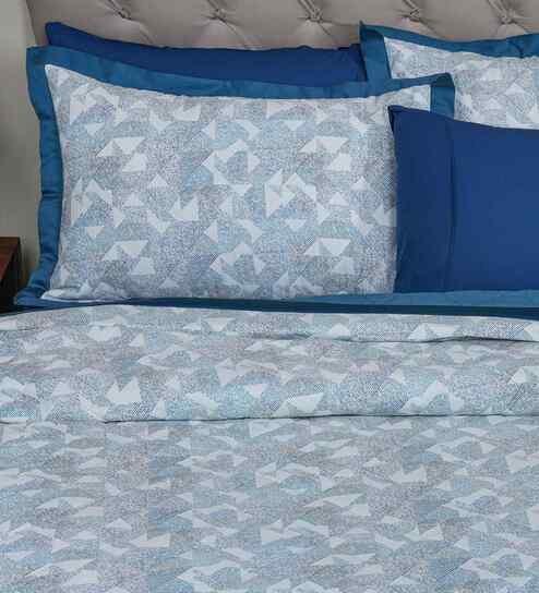 Blue Cotton Polyester Geometric Print 121 GSM Single Bed Quilt