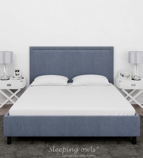 White Cotton Solid Finest 300TC Plain Super King Bedsheet with 2 Pillow Covers