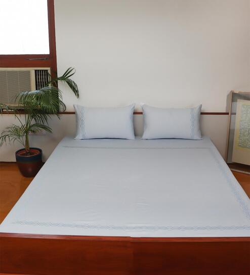 Blue Geometric 800 GSM Cotton 3 Pieces Bedding Set