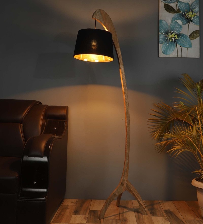 pepperfry tripod lamp