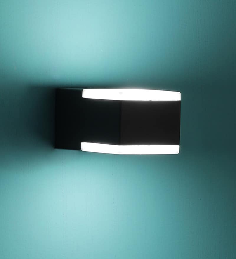Buy Black Metal Wall Light By Eliante By Jainsons Lights Online Mid