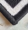 Black Abstract Nylon 3.3 ft x 5 ft Machine Made Carpet