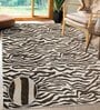Black Abstract Polyester 5' X 7' Machine Made Carpet
