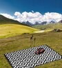Black Geometrical Polyproylene 4 ft x 6 ft Machine Made Picnic  Mats