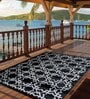 Black Geometric Polypropylene 8 ft x 10 ft Machine Made Carpet
