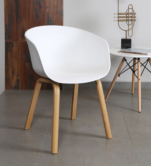 Bonny Iconic Chair In White Colour By Eva Chairs