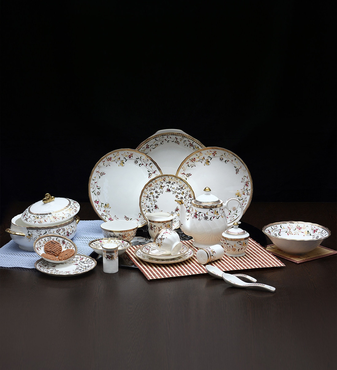 Buy Dsk Jewel Fine Bone China Dinner Set Set of 76 by BP Bharat