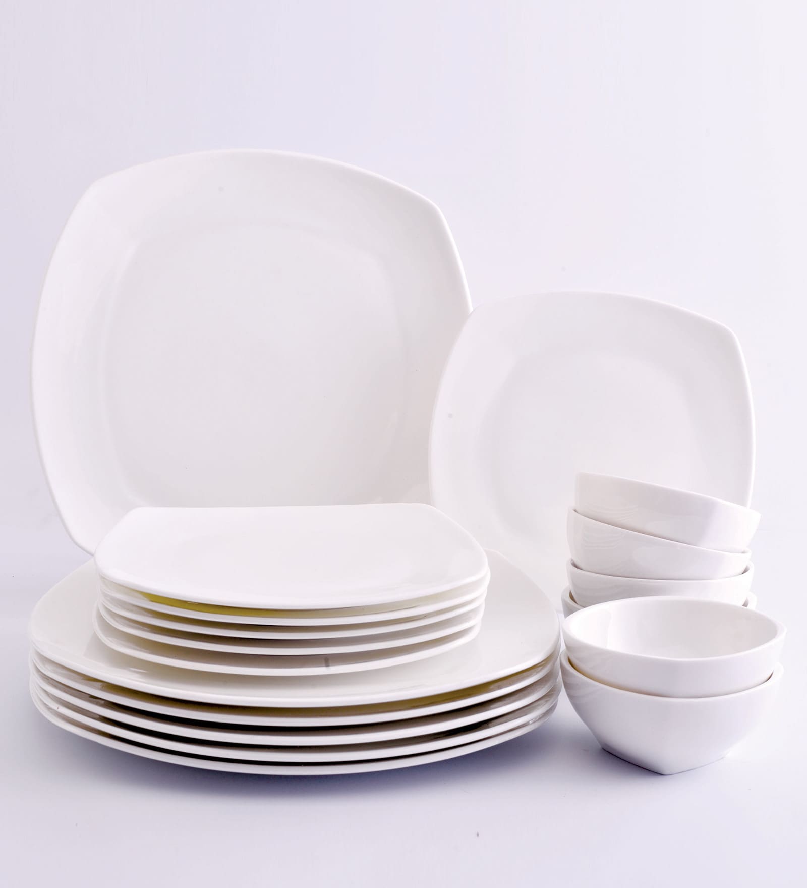 BP Bharat Zen White Bone China 18-piece Dinner Set