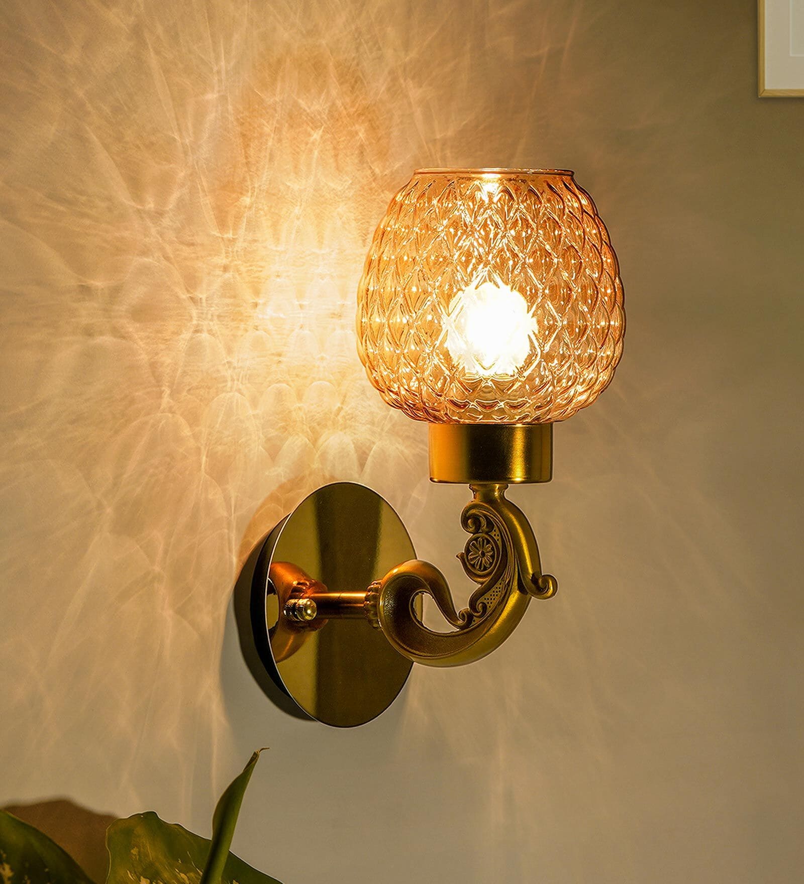 Brass Plantation Single Light Glass & Metal Wall Light