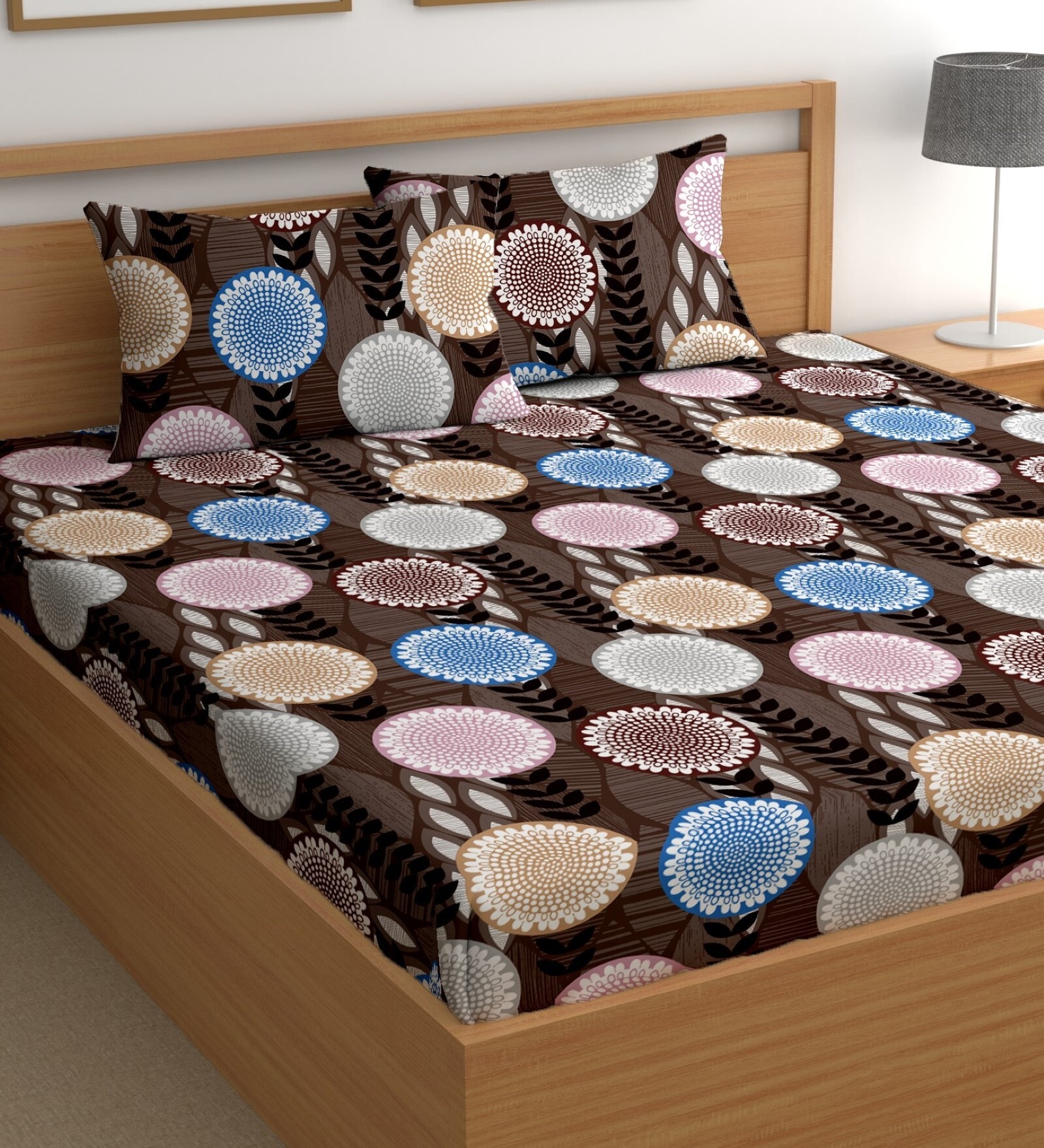 Brown 180 TC Geometric Cotton Queen Double Bedsheet 2 Pillow covers