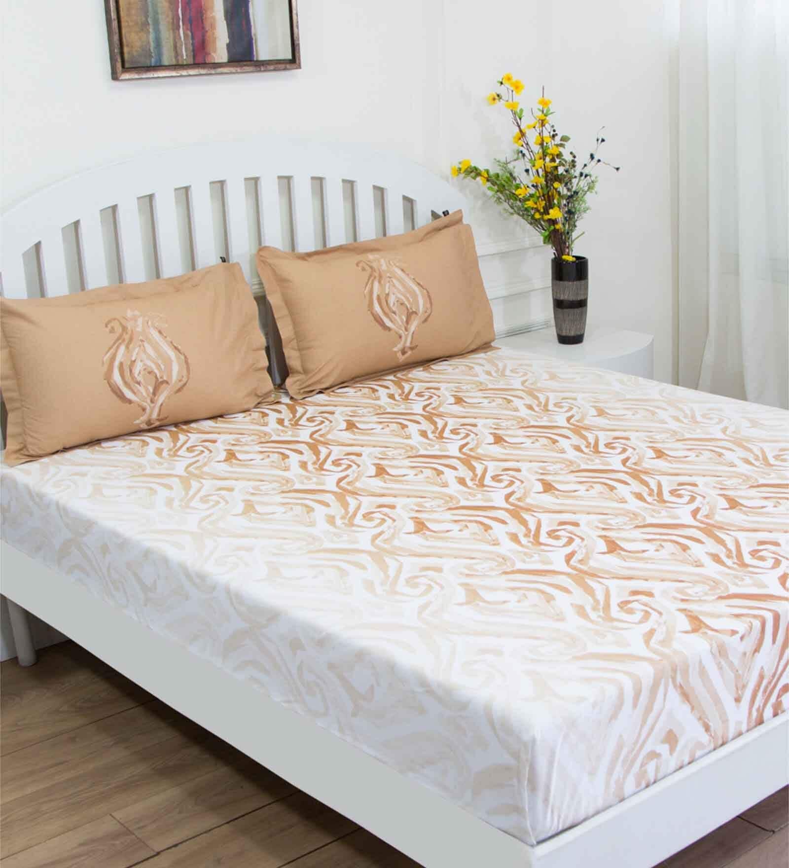 Brown Abstract 144 TC Cotton Queen Sized Bed Sheets with 2 Pillow Covers