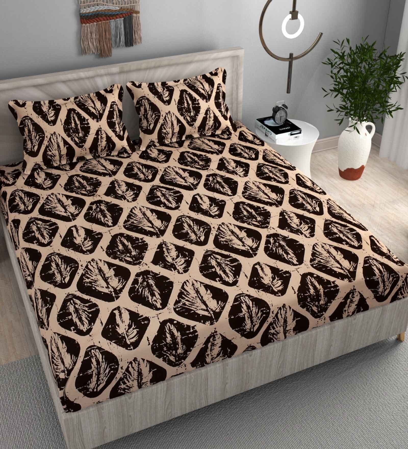 Brown Abstract 220 TC Microfiber King Size Fitted Bedsheet With 2 Pillow Covers
