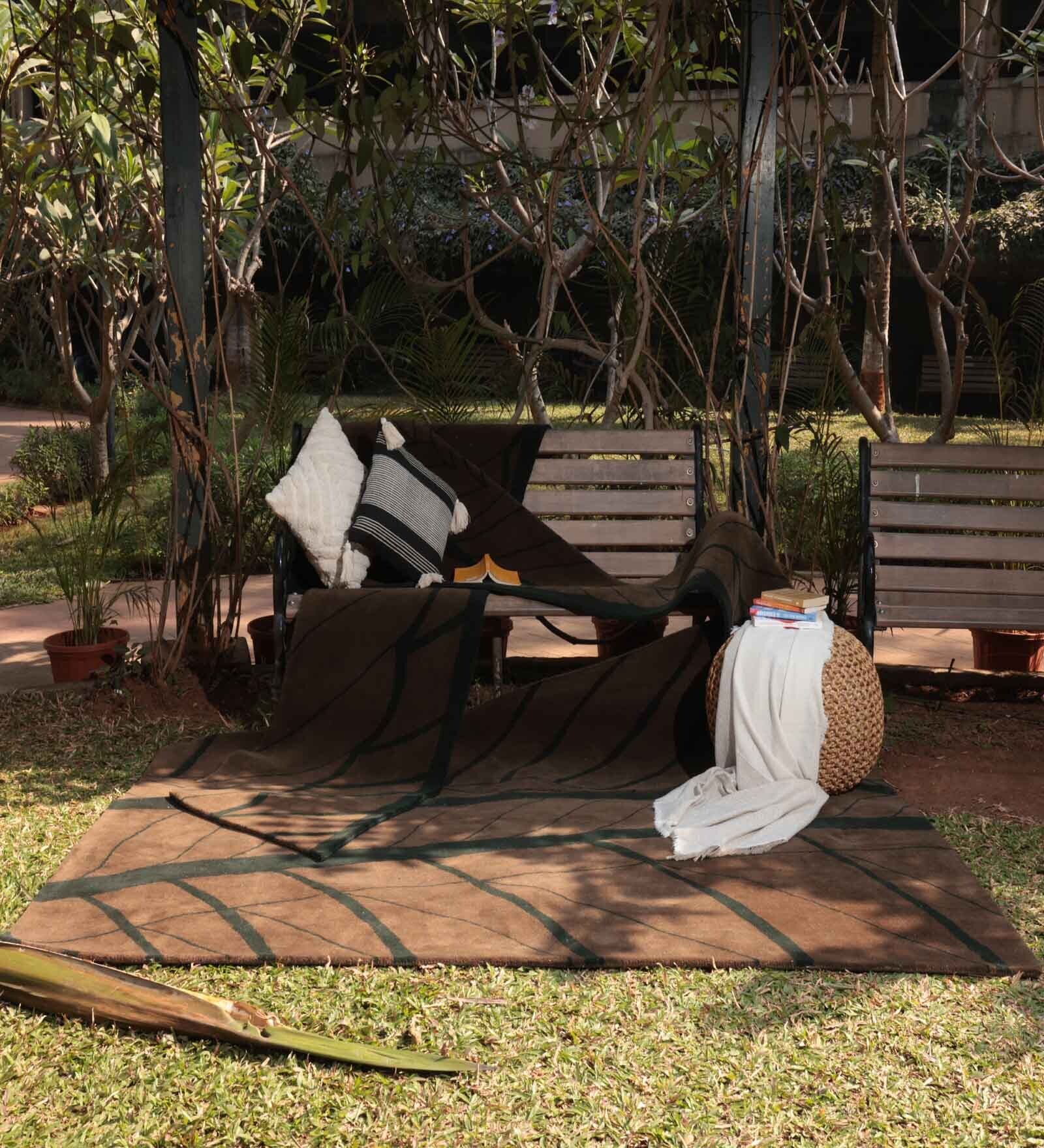 Brown Abstract Wool 4 ft x 6 ft Hand Tufted Carpet