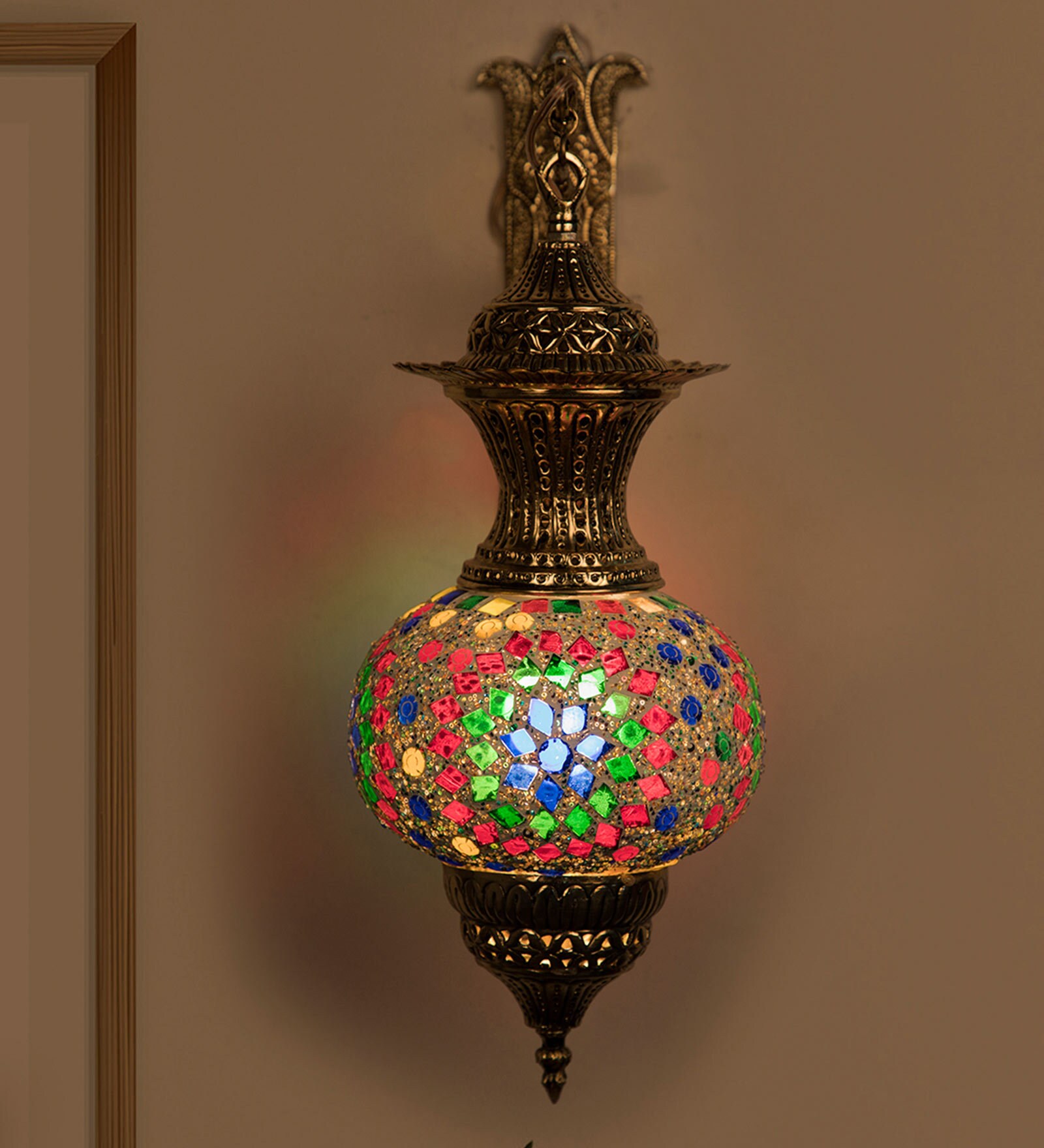Metal Novelty Wall Light (Brass)