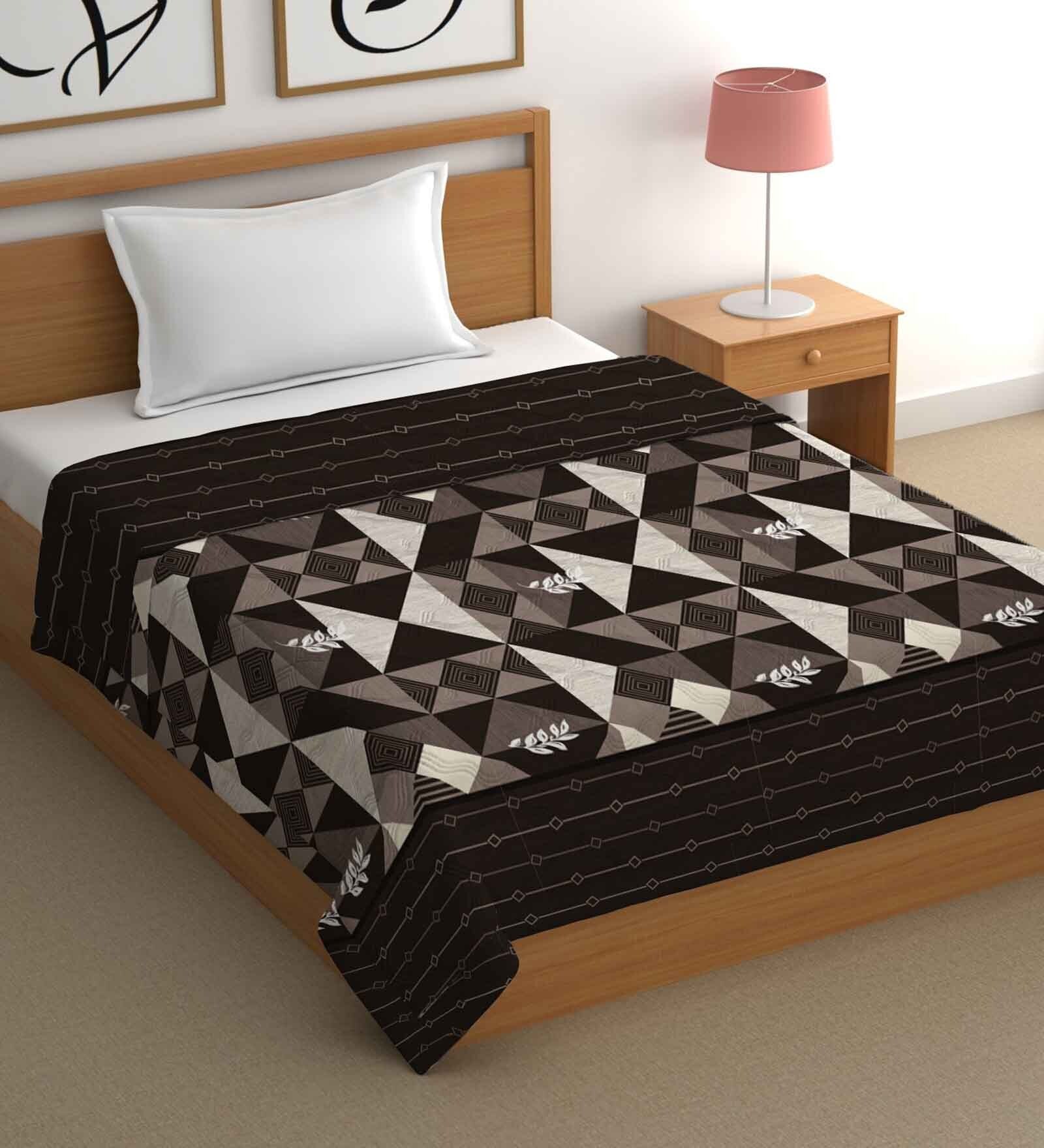 Brown Cotton Geometrical 400 GSM Single Bed Comforter