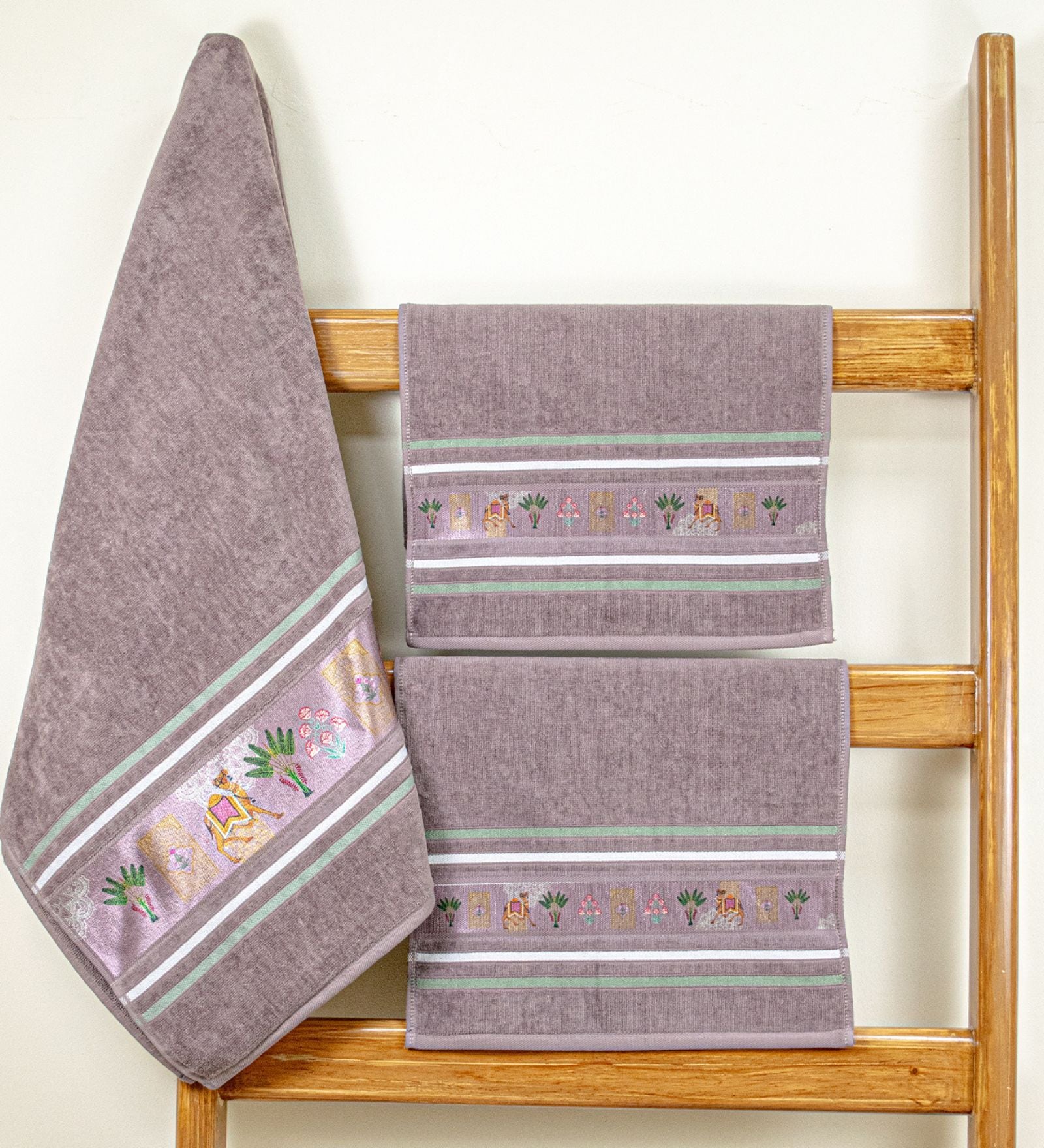 Brown Cotton Printed 460 GSM Bath & Hand Towels 3Pcs Bath And Hand Towels Brown Cotton Printed 460 GSM Bath & Hand Towels 3Pcs Bath And Hand Towels