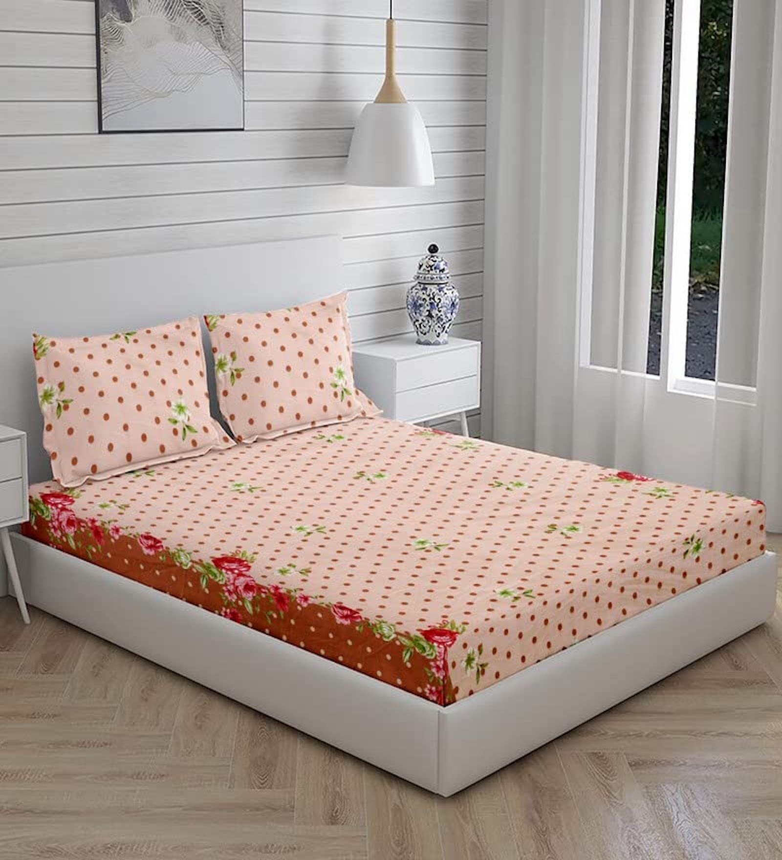 Red & Brown Striped Double Bedsheet Set – Soft Cotton Blend with 2 Pillow Covers (144 TC)