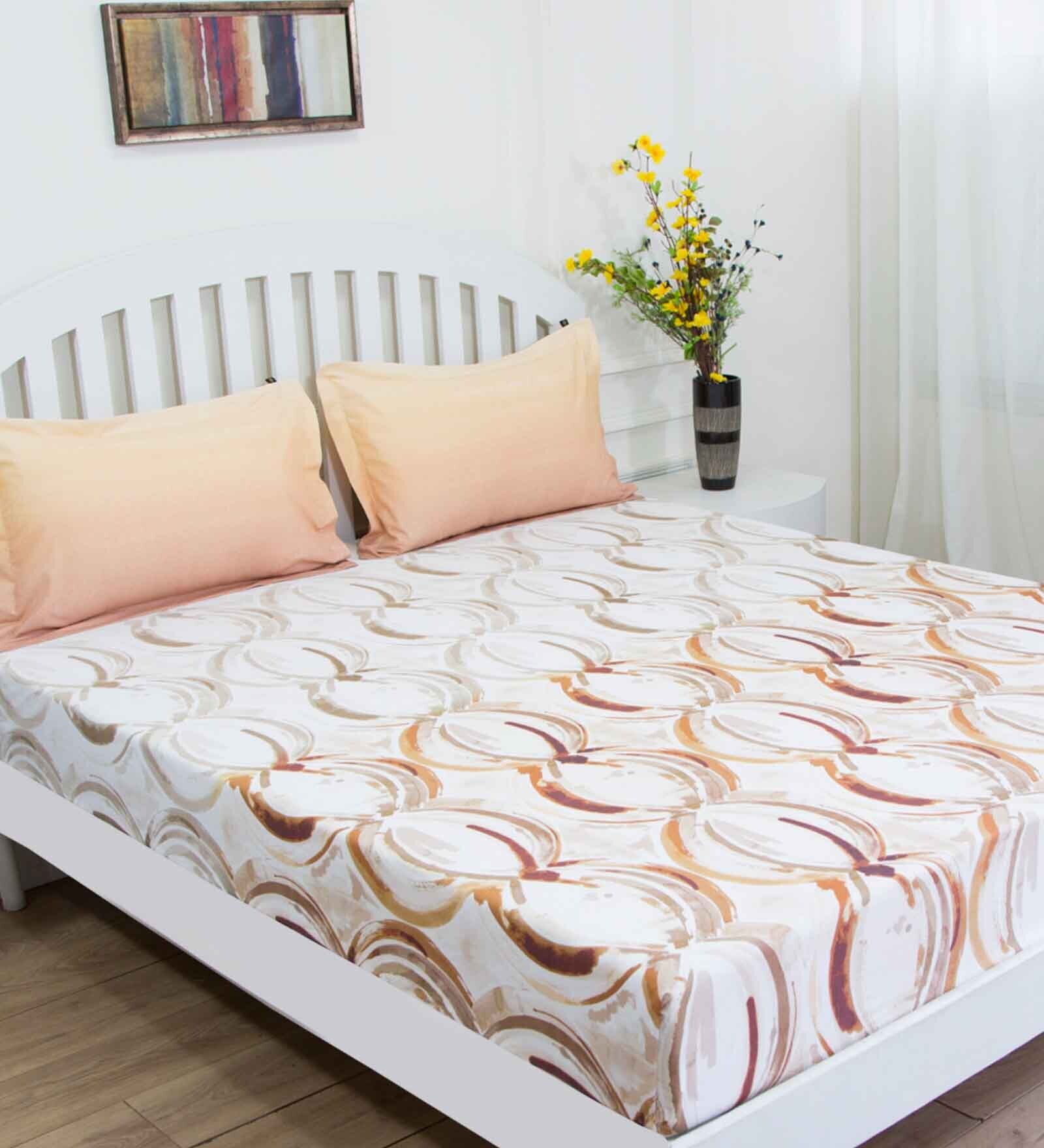 Brown Geometric 144 TC Cotton Queen Sized Bed Sheets with 2 Pillow Covers