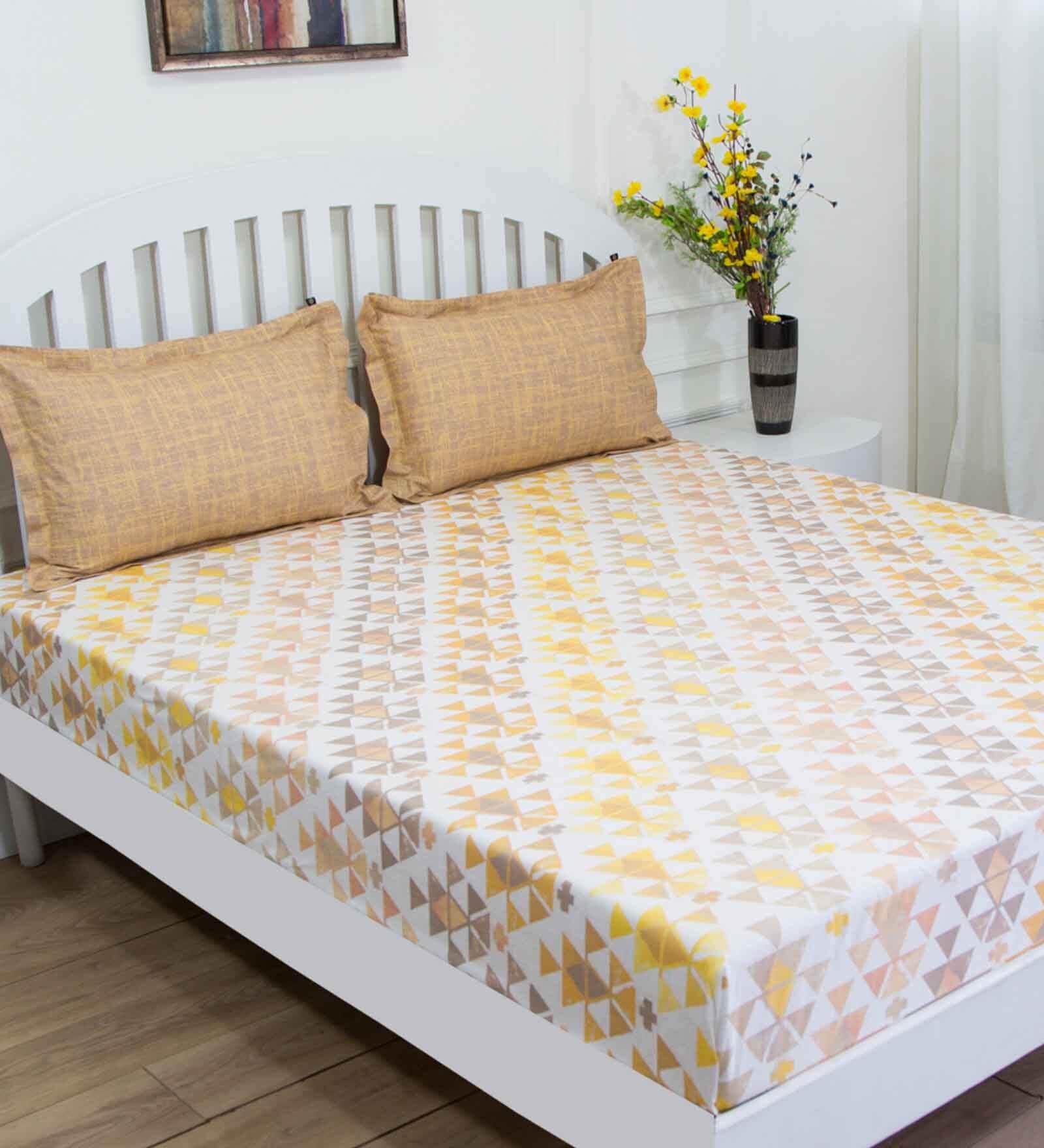 Brown Geometric 144 TC Cotton Queen Sized Bed Sheets with 2 Pillow Covers