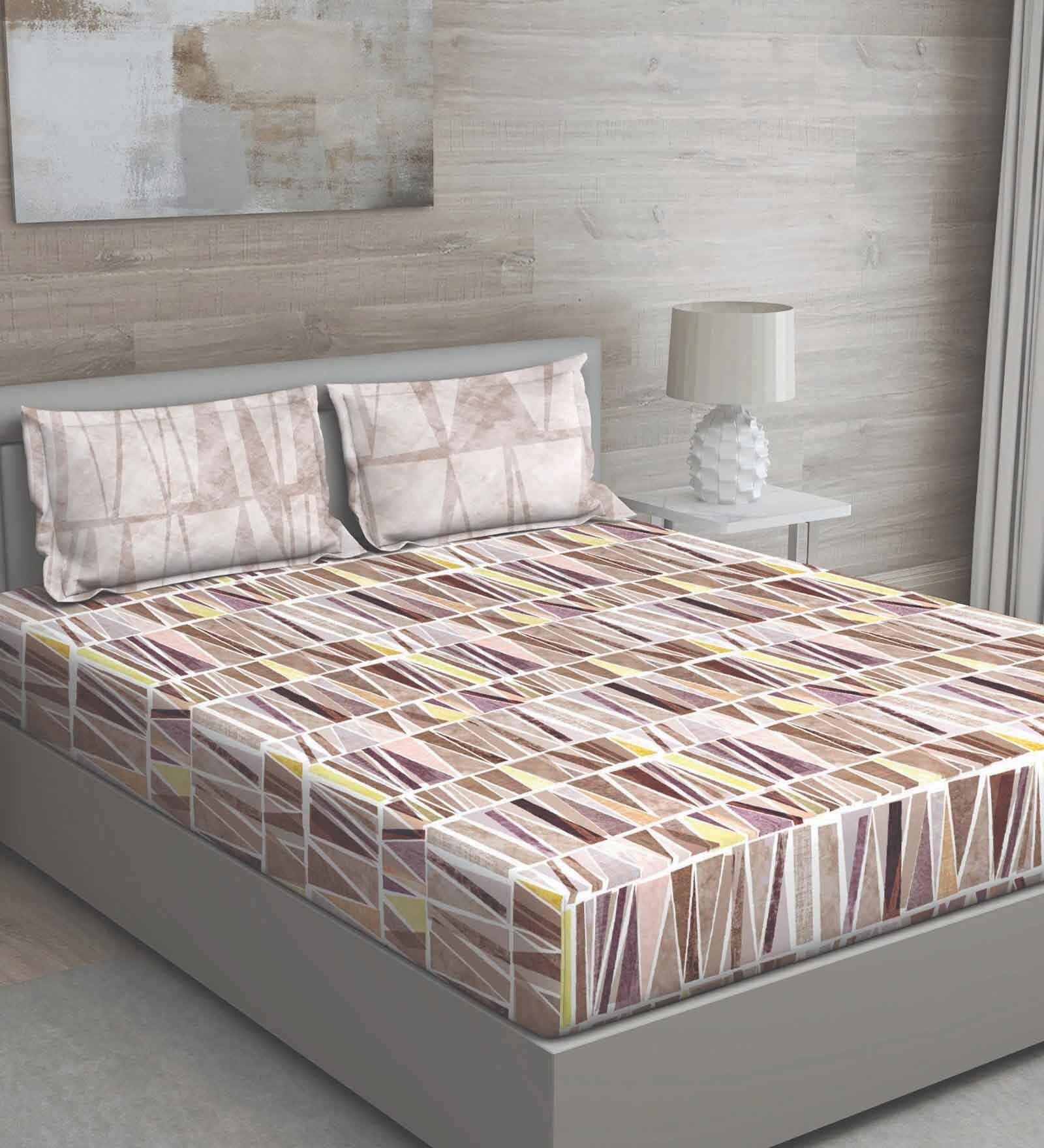 Brown Geometric 150 TC Cotton Queen Sized Bed Sheets with 2 Pillow Covers
