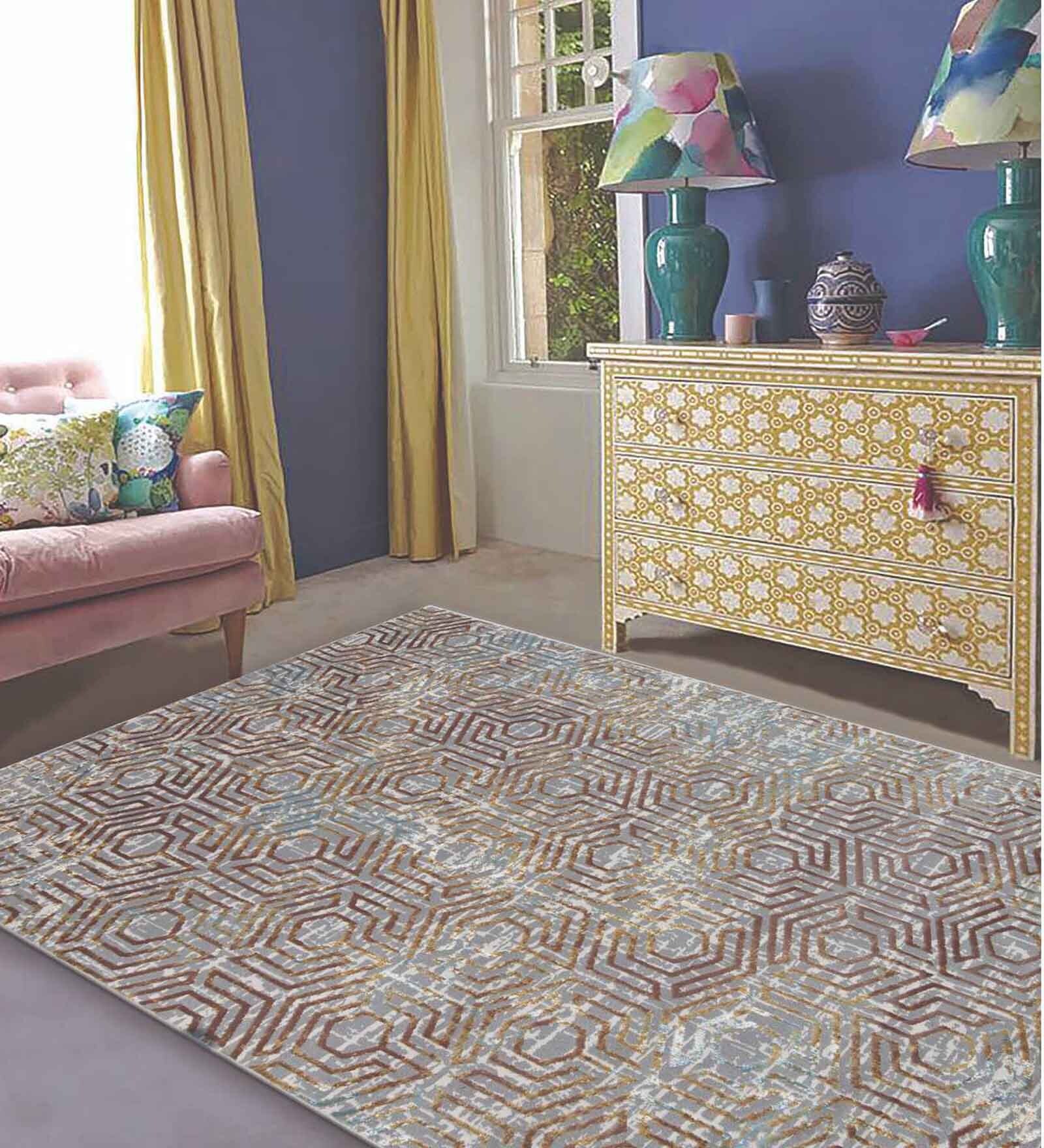 Brown Geometrical Polypropylene 5 ft x 7 ft Machine Made Carpet