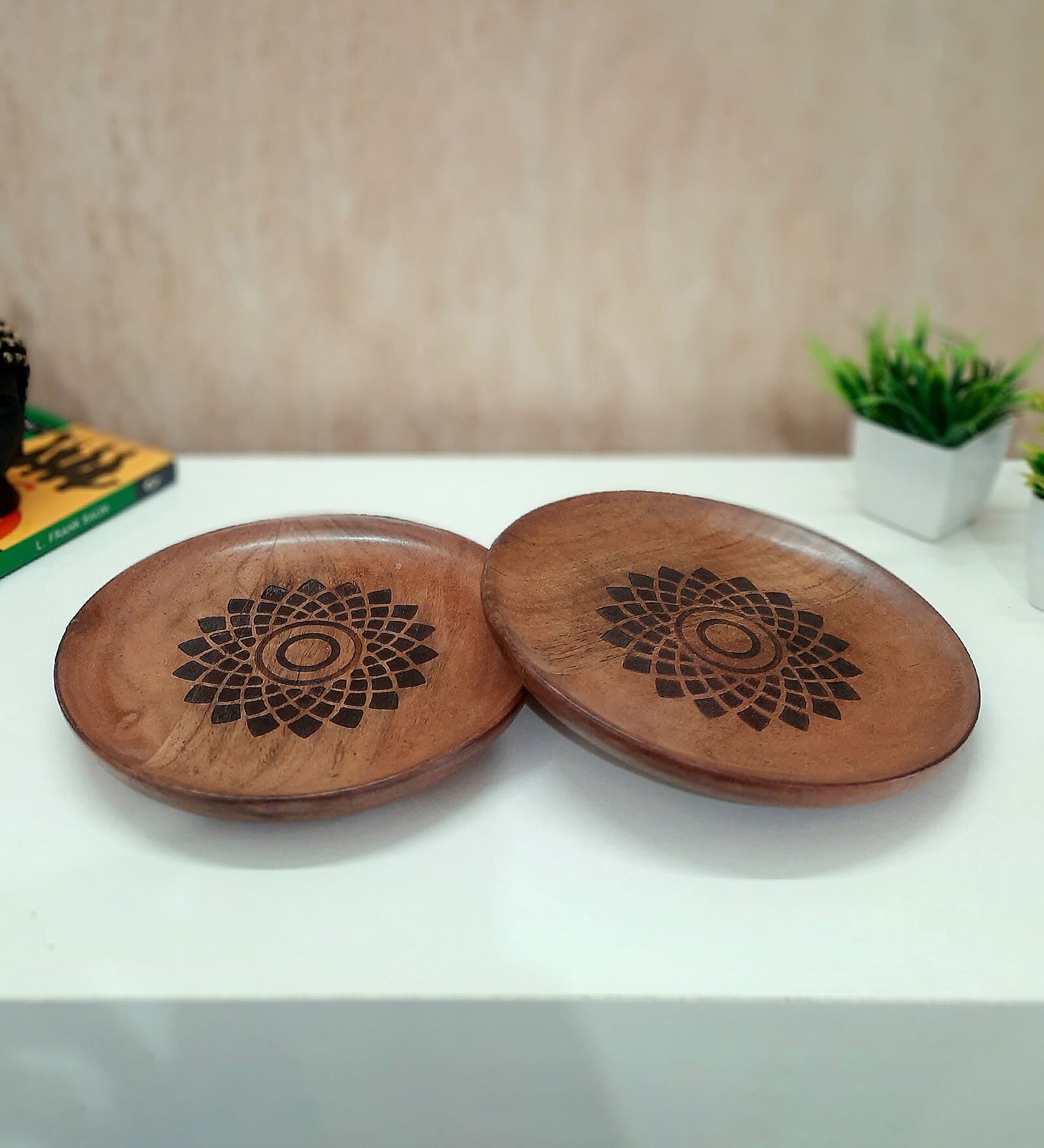 Brown Handpainted  Wood 1 Pcs Plates