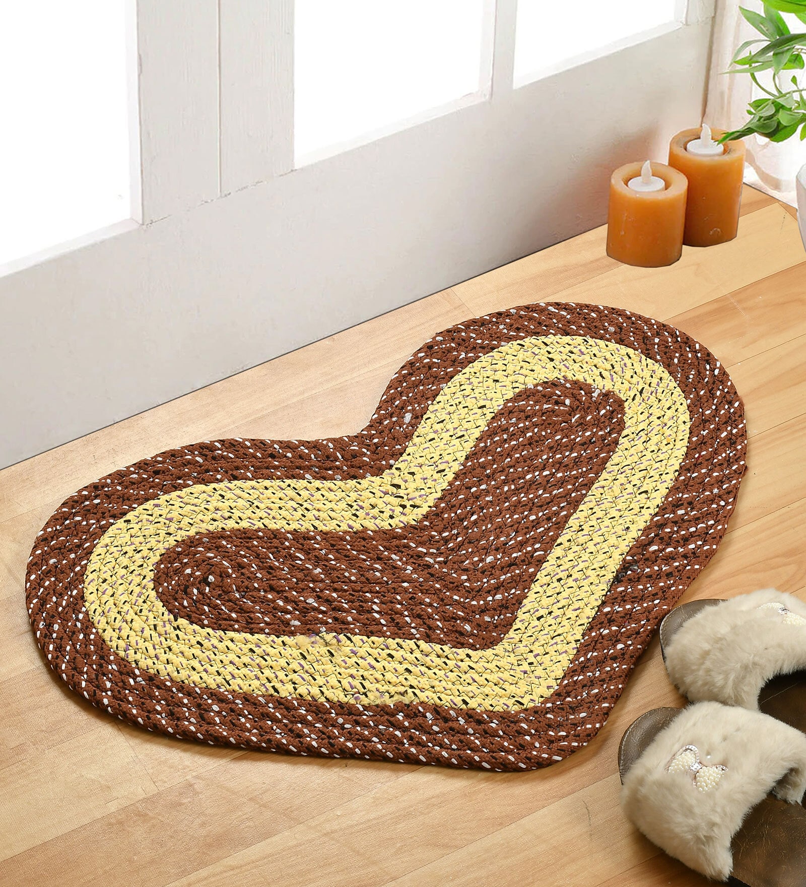 Brown Polypropylene Heart Shaped Max Absorbent 16X24 Inches Bath Mat