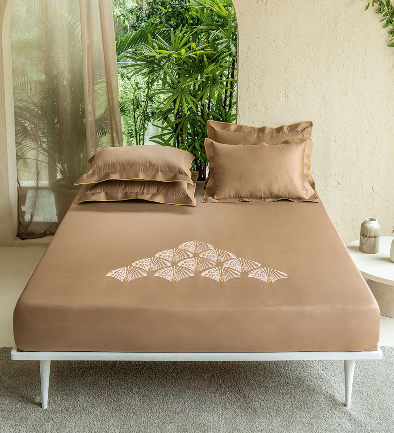 Buy Brown Traditional 210 Tc 100 Cotton King Sized Bed Sheets With 2 Pillow Covers By Ddecor