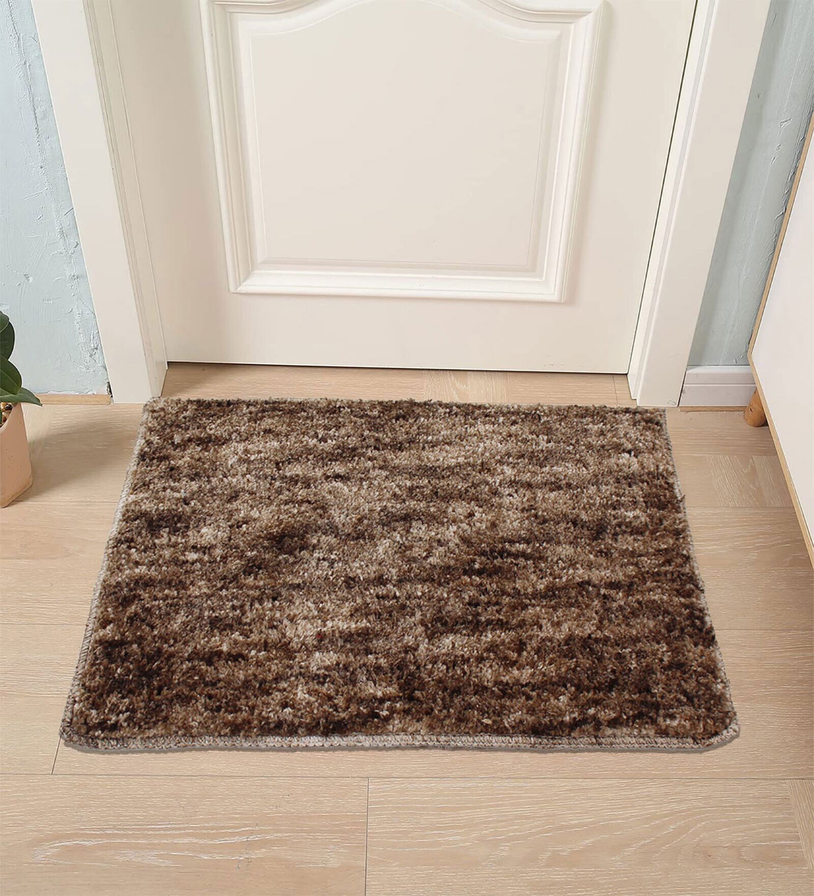 Brown Solid Polyester 23x15 Inches Super Soft Bath Mat