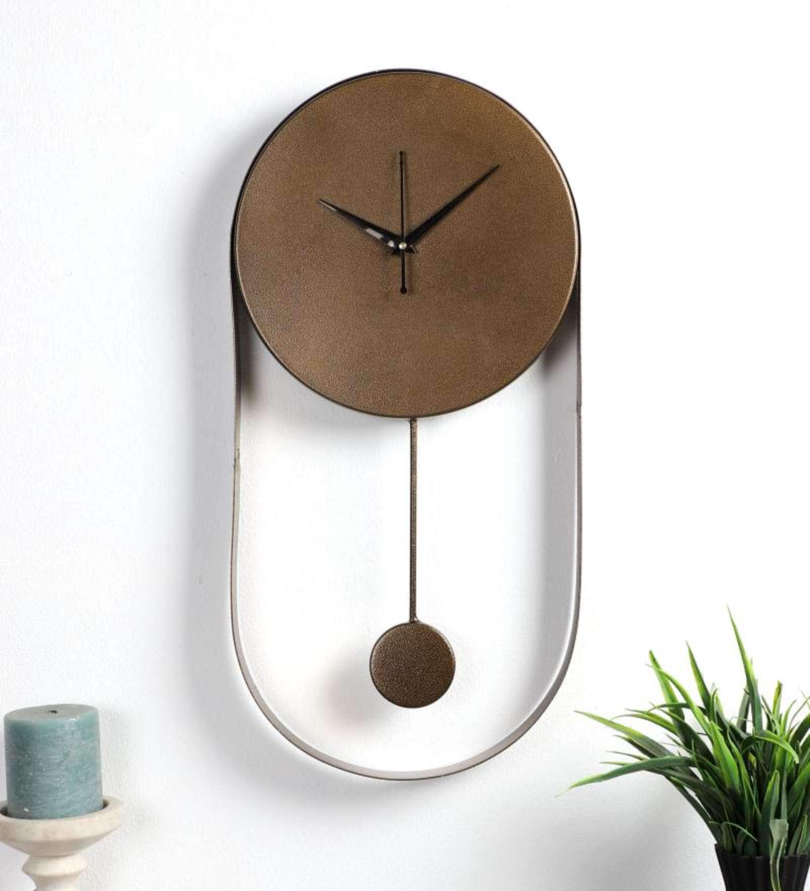 Brown Textured Brass Pendulam Clock