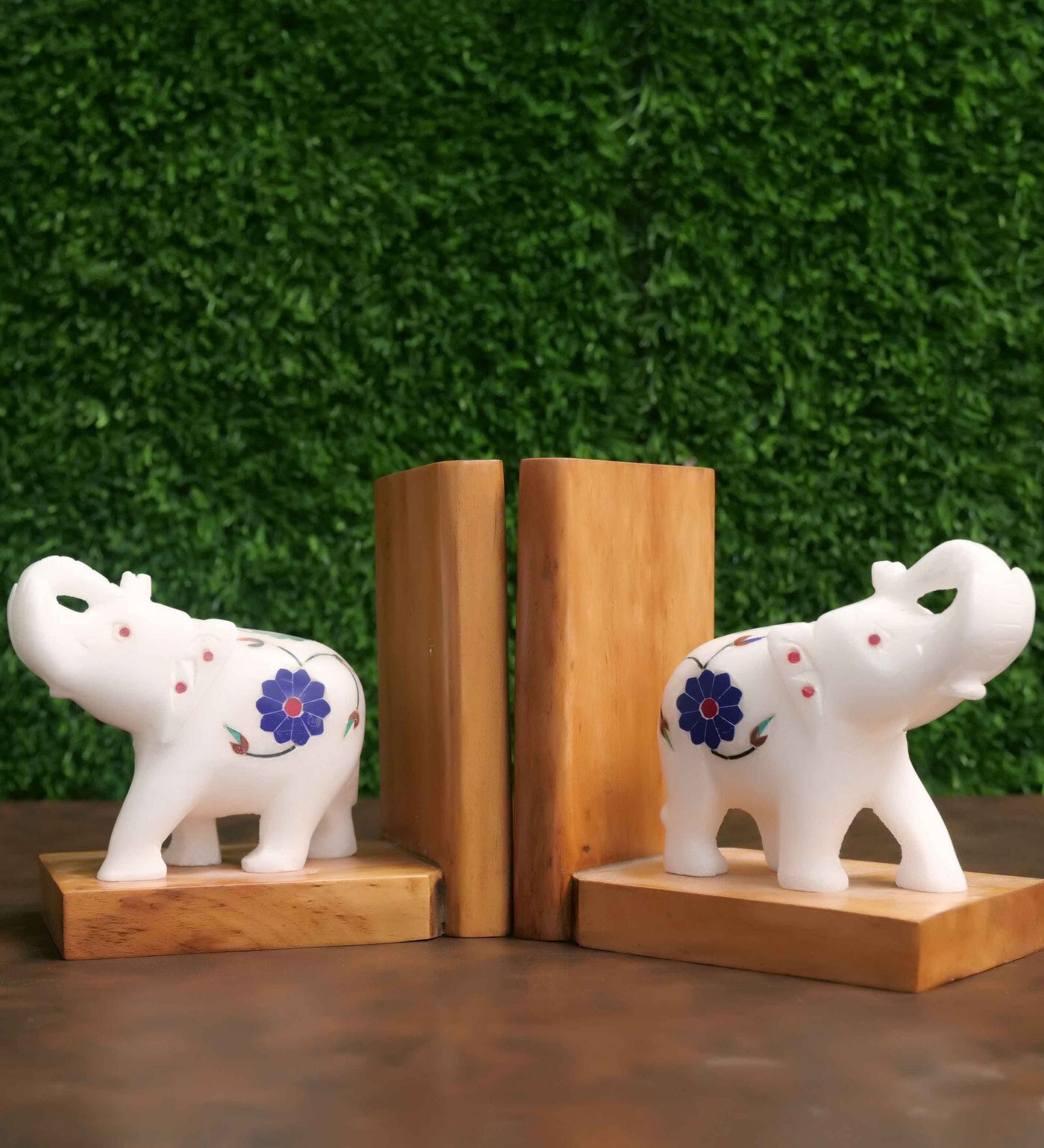 Eleplant White Wood & Marble
Book End