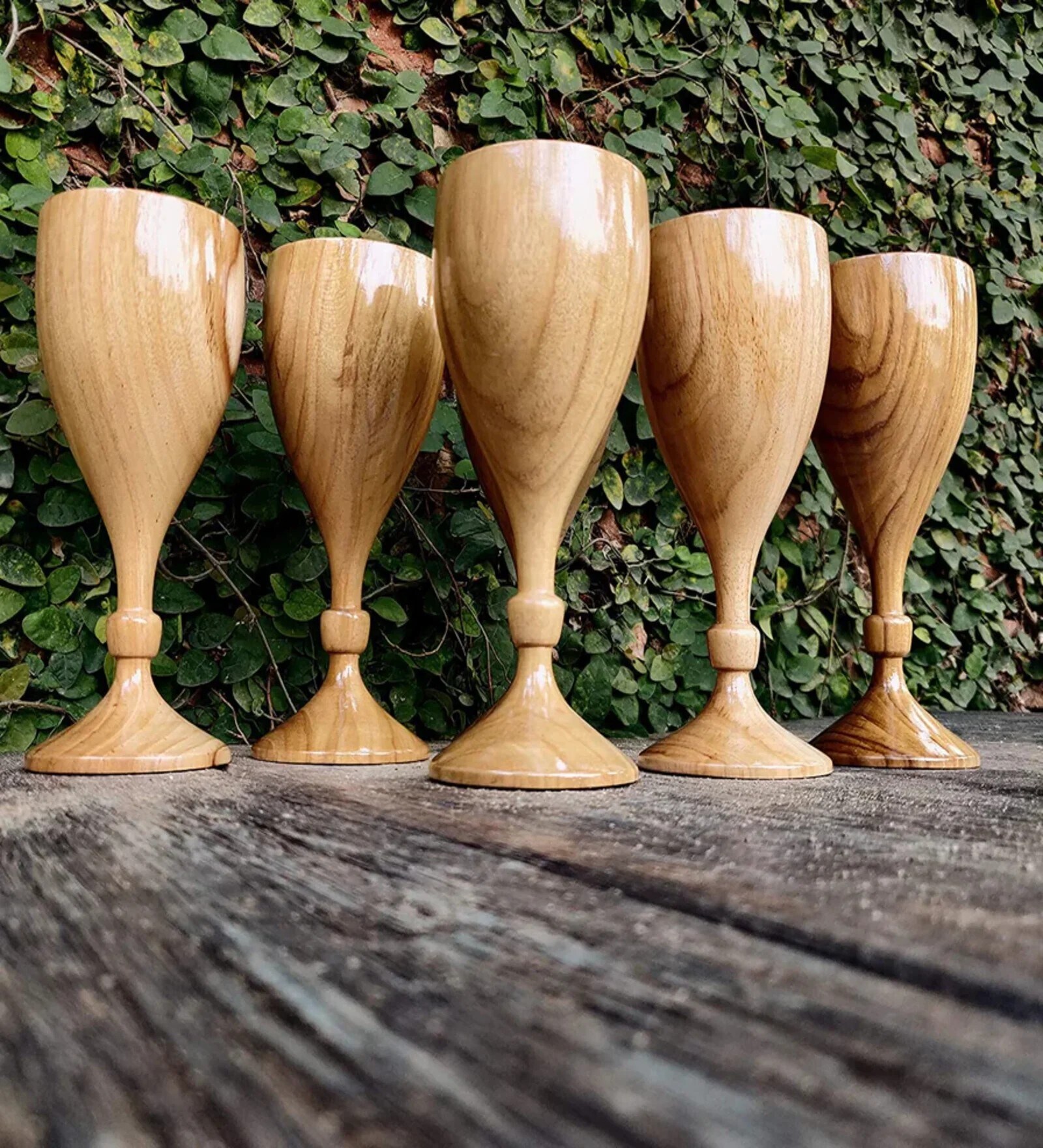 Brown Wood (Set of 2) Wine Glasses
