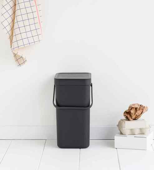 De2263887-S-Pm41096_109805