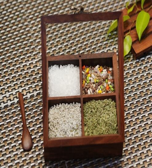 Brown Sheesham Wood 4 Containers (Each 40ml) Spice Box With Spoon