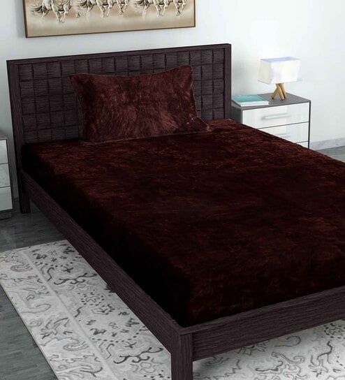 Brown Solid 300 TC Yarn Single Fitted Bedsheet With 1 Pillow Cover
