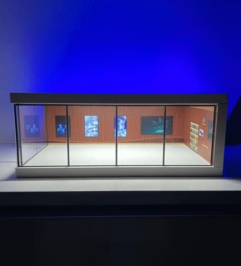 Brown Diorama Garage Showroom For Collectors Without Cars