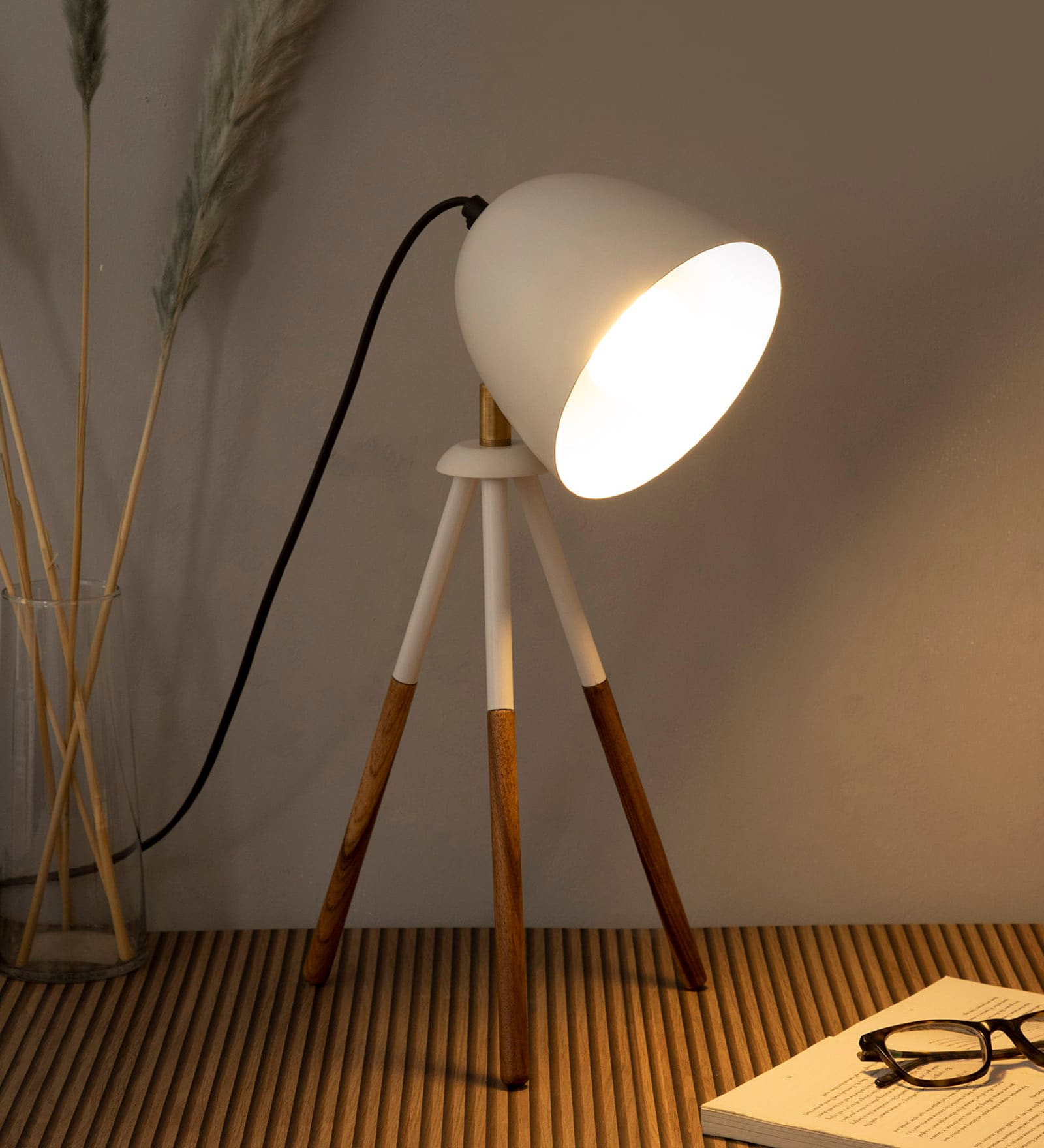 Bud Teak Metal Table Lamp