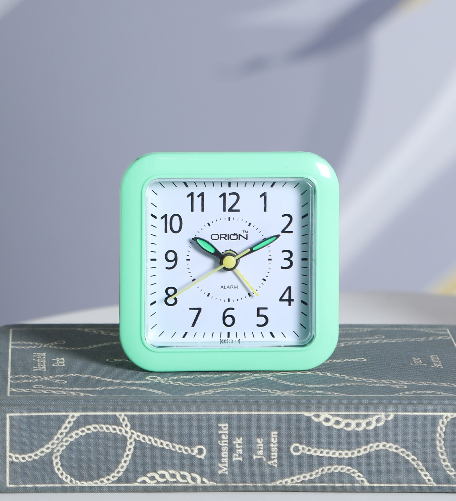 Bunsen White & Green Plastic Square Shaped Table Alarm Clock