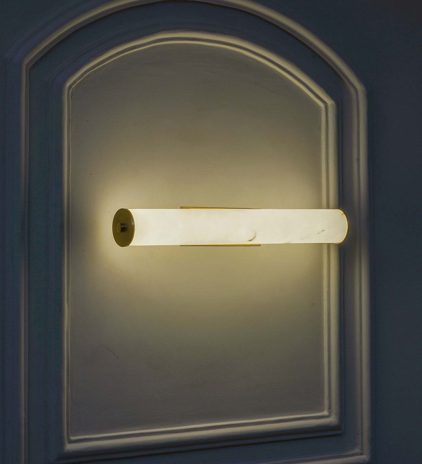 Capote Inbuild Led Wall Light In Brass Finish With White Alabaster
