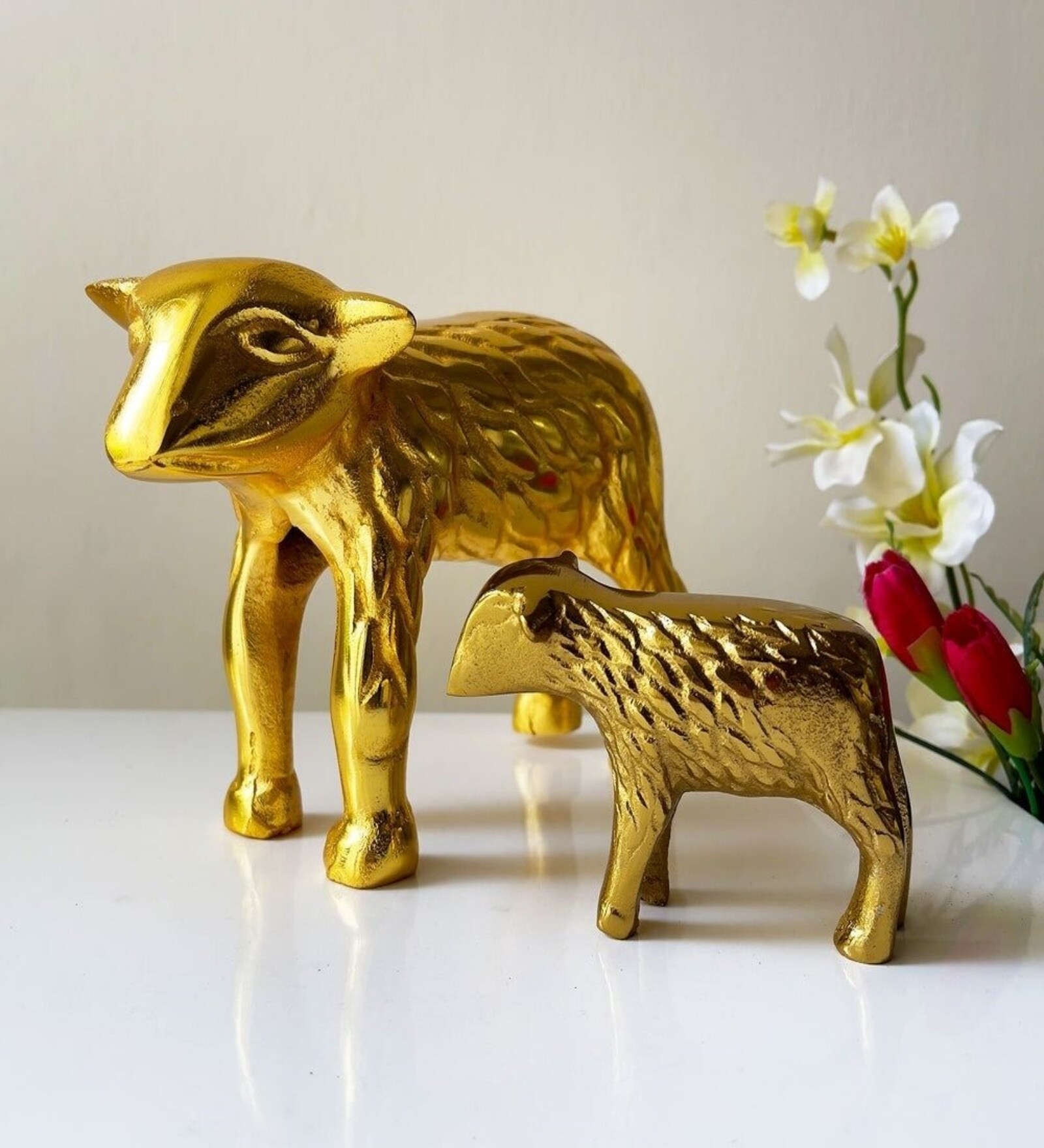 CasaGold Premium Lamb Golden Metal Figurine