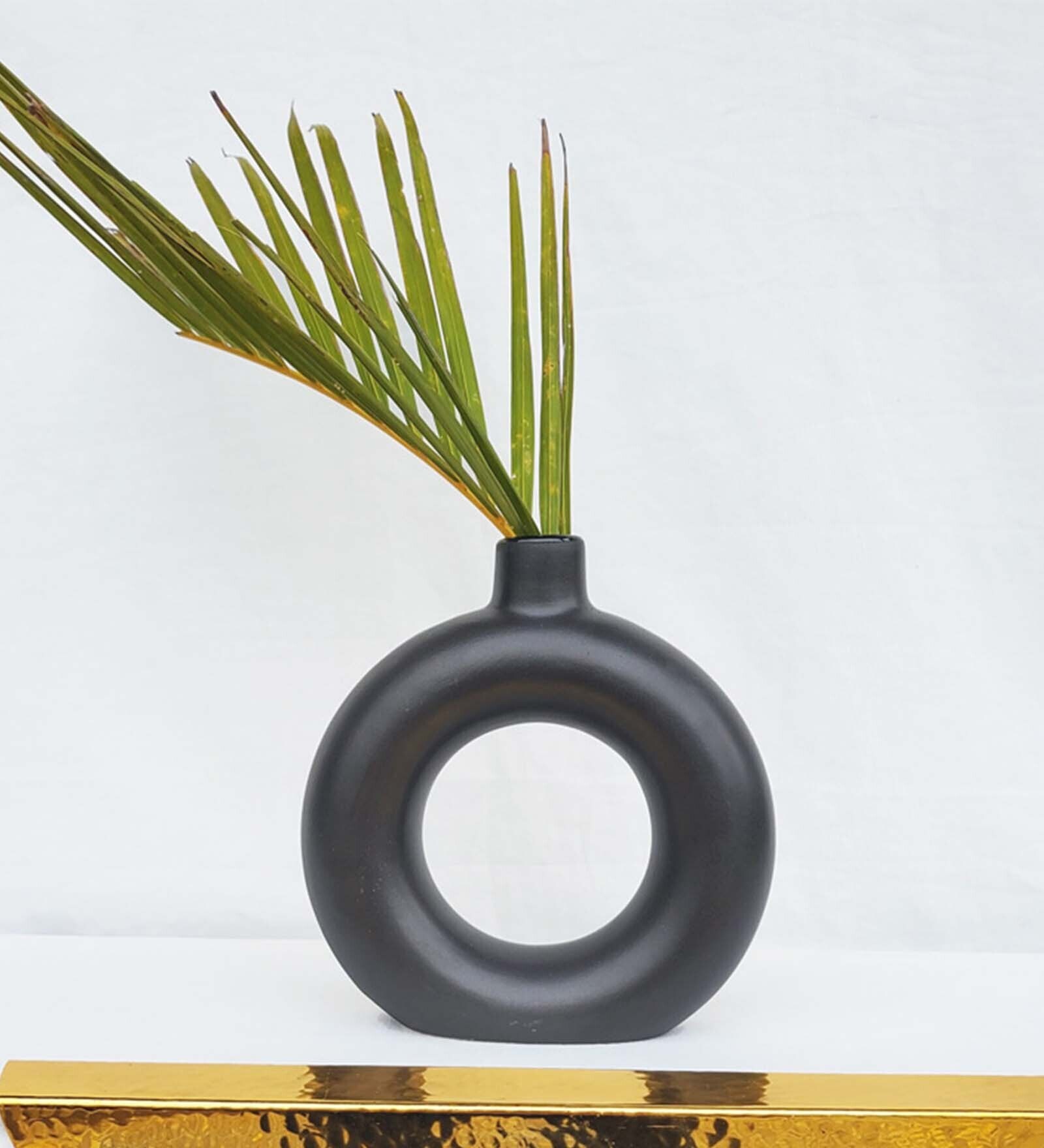 Cave Ceramic Table Vase