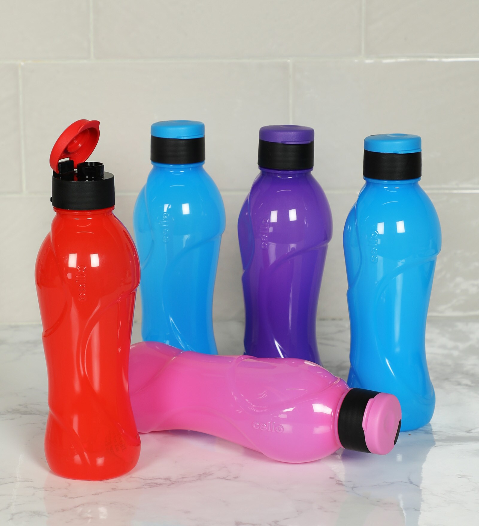 Plastic Multicolour 600 ML Bottle