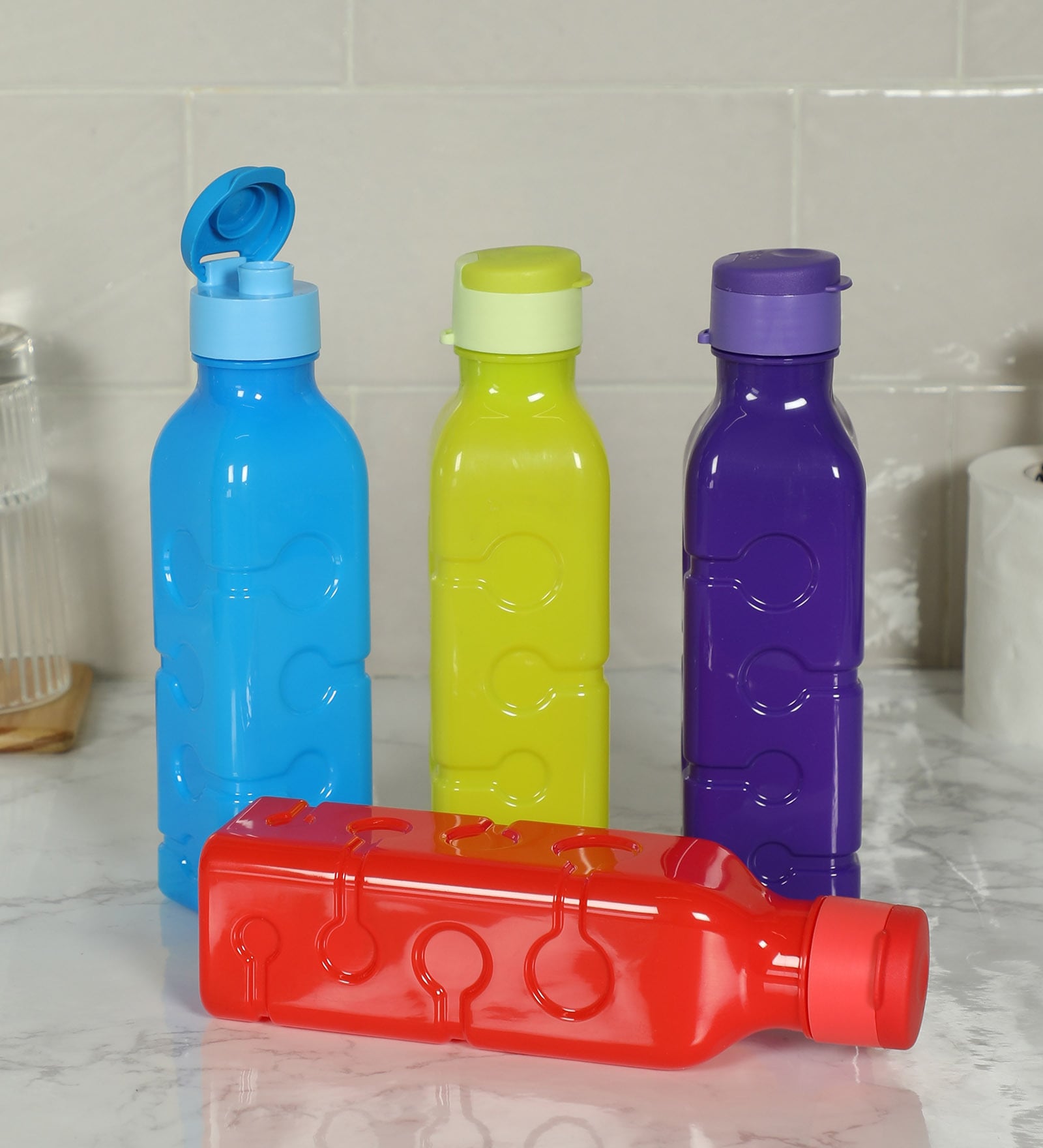 Plastic Multicolour 600 ML Bottle