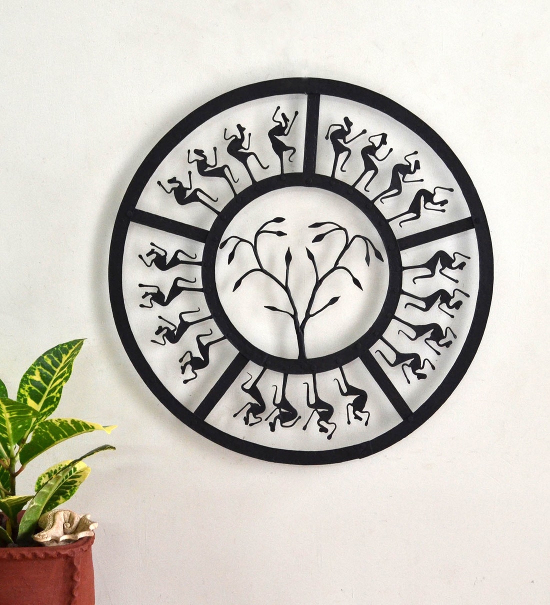 Buy Wrought Iron Round Wall Art In Black By Chinhhari Arts Online