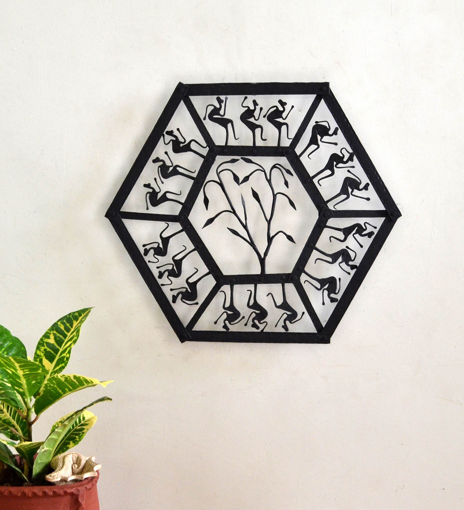 Wrought Iron Hexagon Wall Art In Black