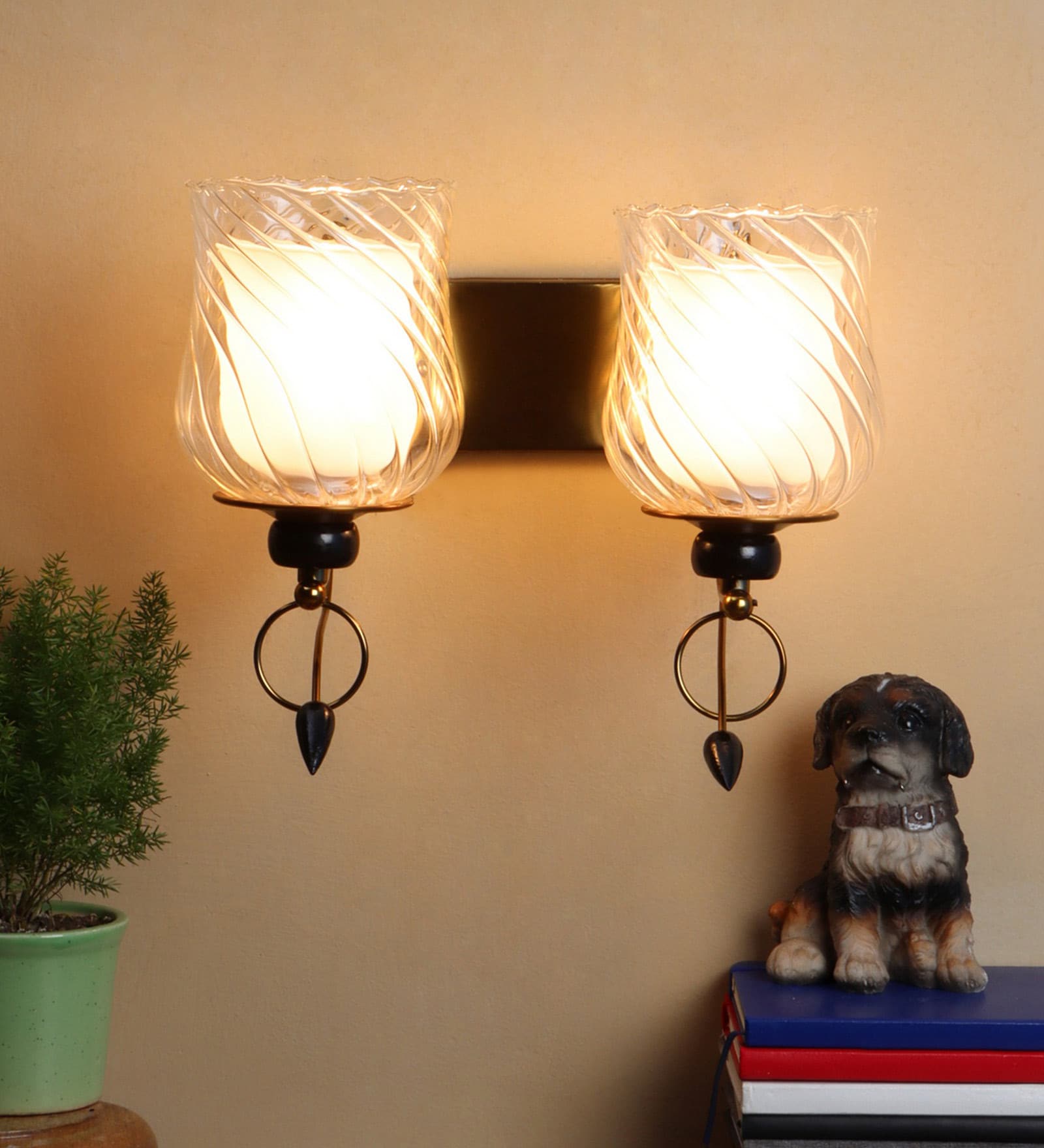 Chua Antique Brass Metal Wall Light