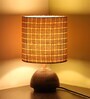 Checkered-Carved Table Lamp in Mango Wood